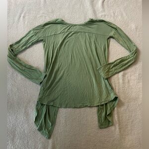 Balance Athletica/Vitality Green Long Sleeve Flowy Athletic Top